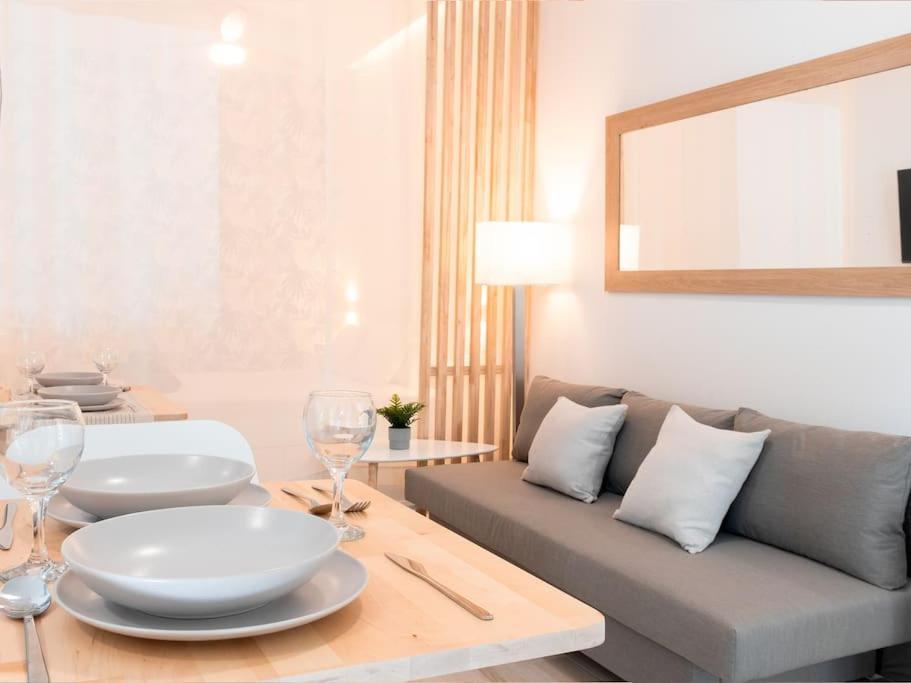 Acogedor Estudio En Triana Con Jacuzzi Y Wifi Seville Exterior photo